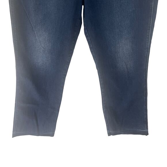 Old Navy Women's Plus Size 18 Tall Dark Wash Flare High Rise Jeans - Picture 3 of 10